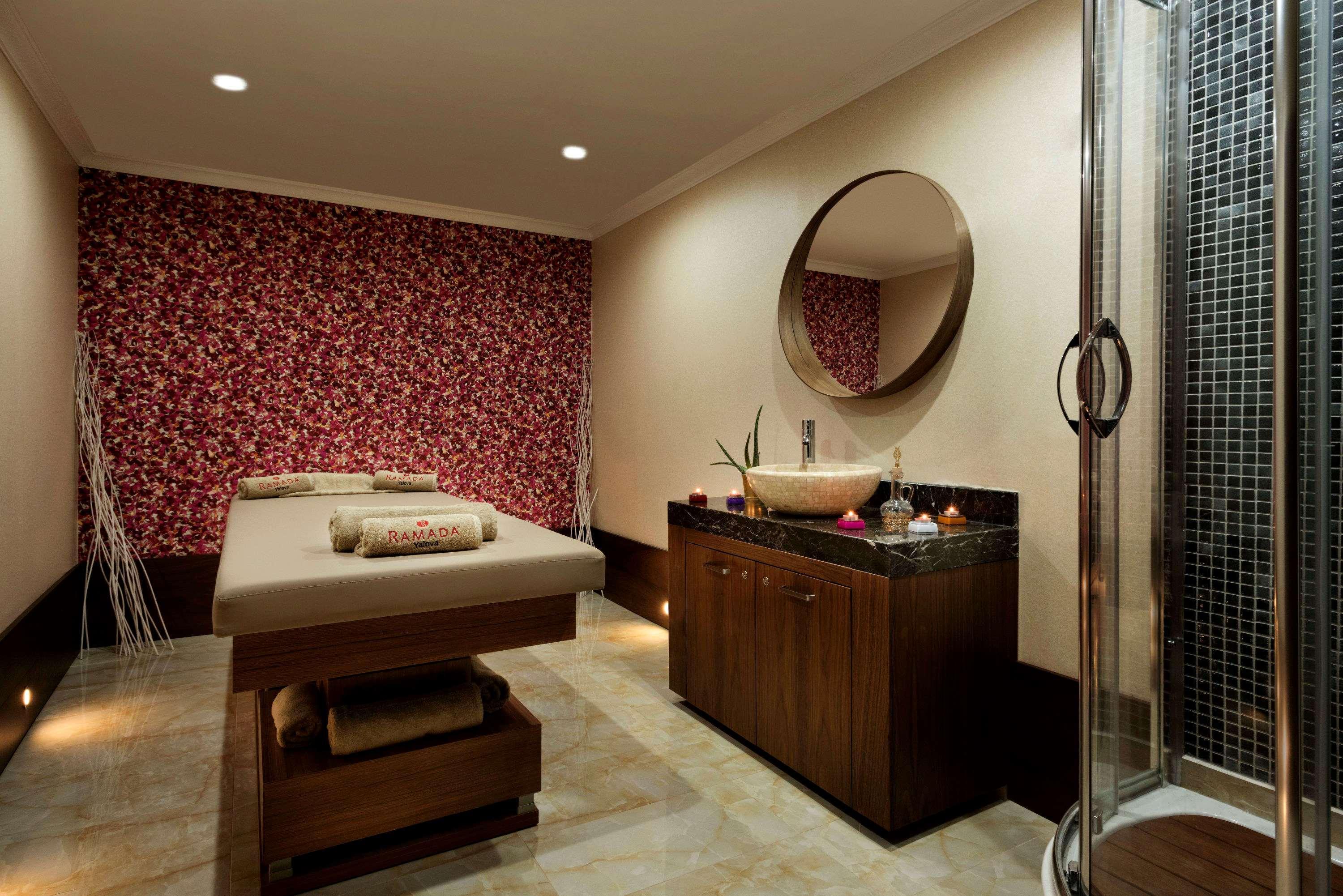 Ramada By Wyndham Yalova Hotel Yalova  Eksteriør billede