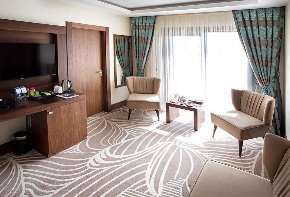 Ramada By Wyndham Yalova Hotel Yalova  Eksteriør billede