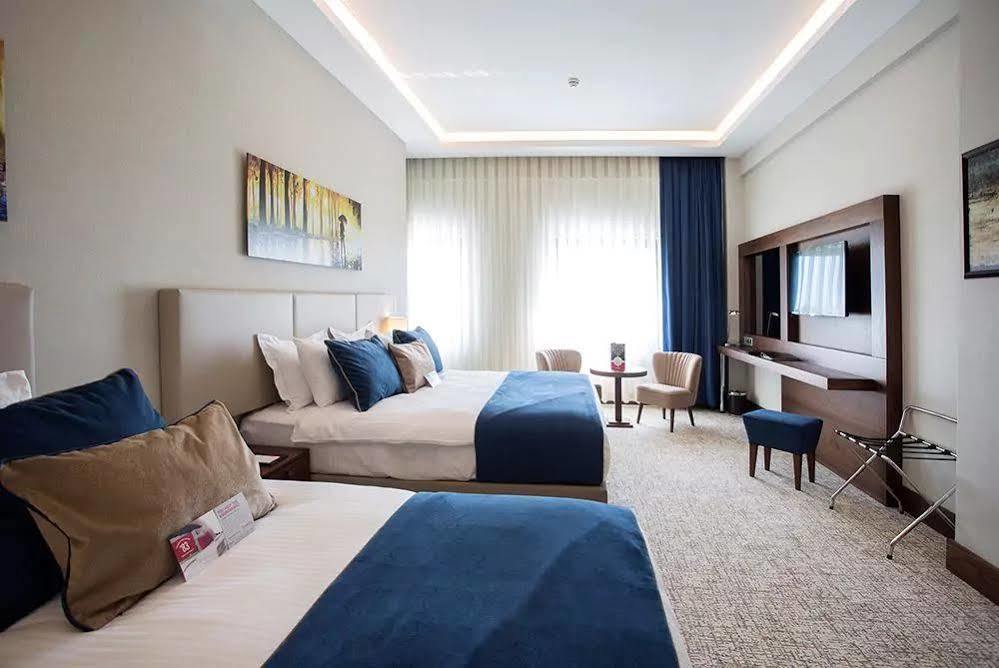 Ramada By Wyndham Yalova Hotel Yalova  Eksteriør billede